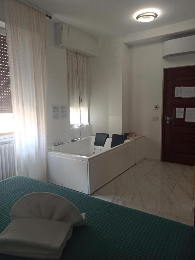 B&B Suite And Rooms San Giovanni Рим Экстерьер фото