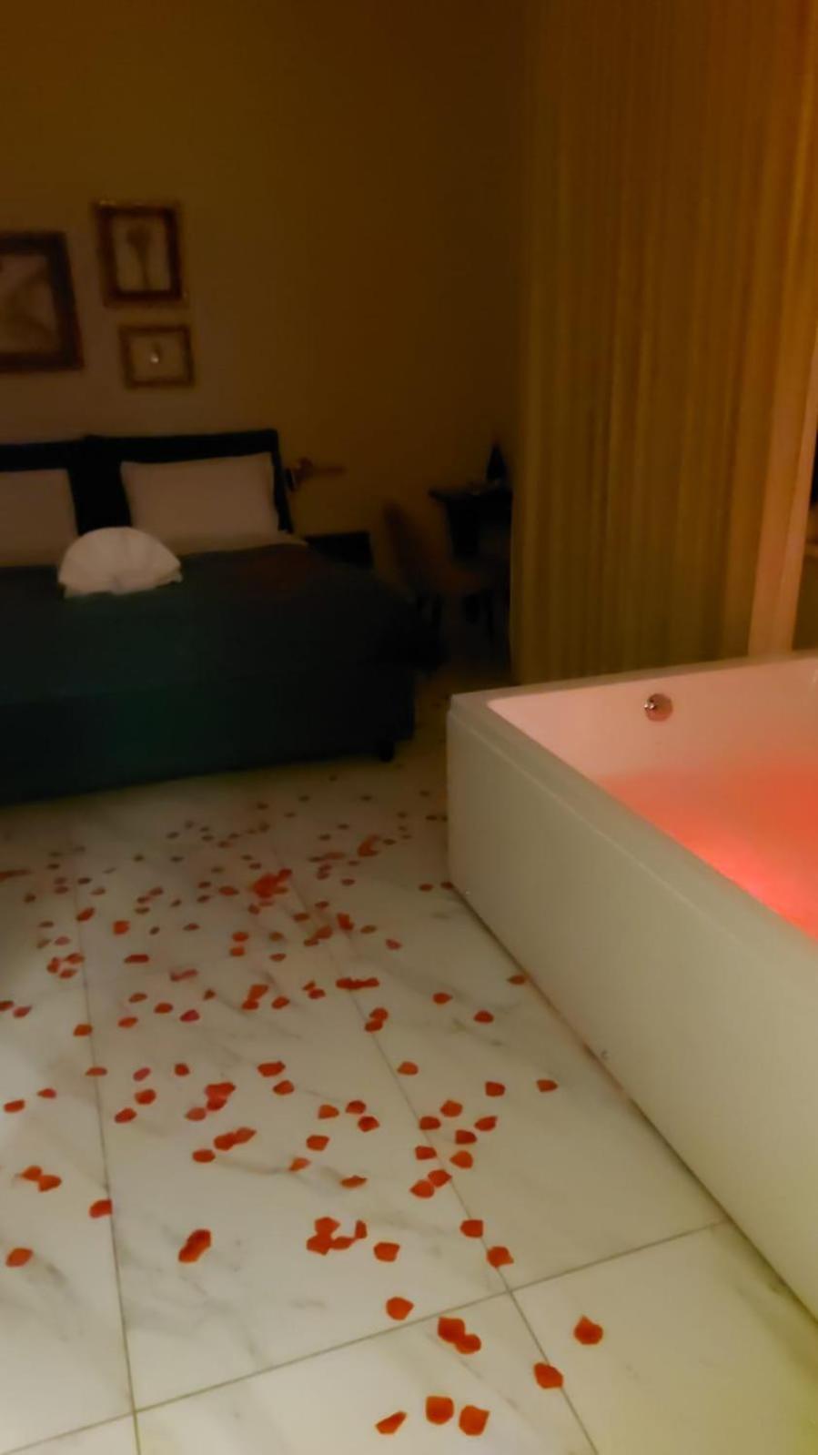 B&B Suite And Rooms San Giovanni Рим Экстерьер фото